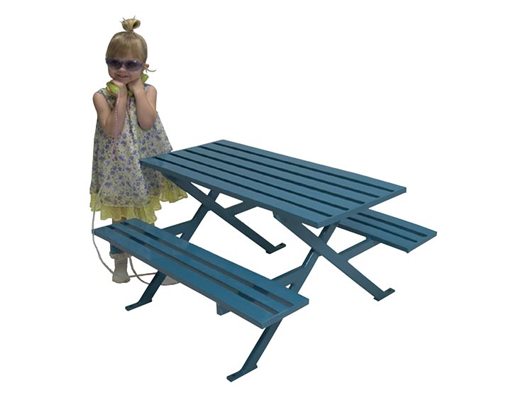PUDDIN DRIPPINS BREAKWATER PICNIC TABLE