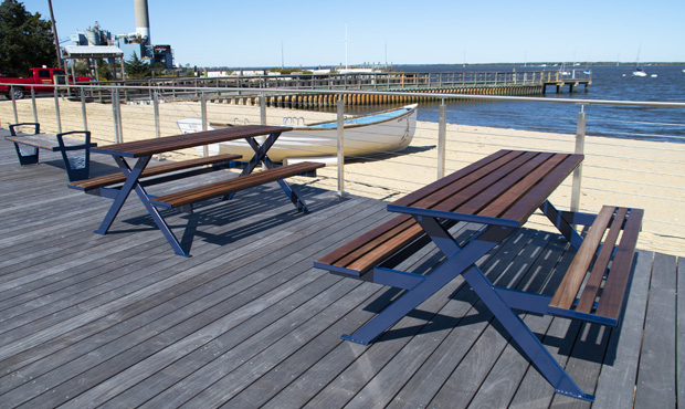 Picture of Keystone Ridge Designs Product on Site - Site Furnishing Outdoor Site Furniture